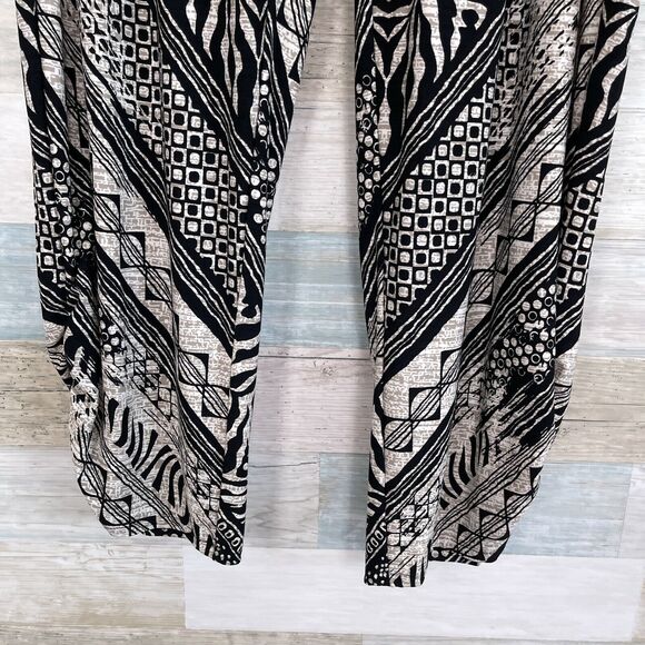 Chicos Ruched Hem Pull On Ankle Pants Beige Black Tribal Stretch Womens XL 3 - Picture 3 of 8